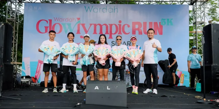 Kemeriahan Glowlympic Run 2025 yang digelar oleh Wardah, bagian dari ParagonCorp. Foto: Dok