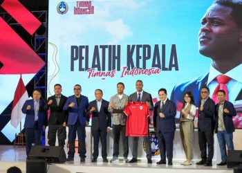 Perkenalan Patrick Kluivert sebagai pelatih anyar Timnas Indonesia. /Foto: Dok. PSSI