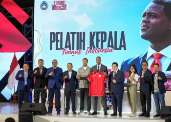 Perkenalan Patrick Kluivert sebagai pelatih anyar Timnas Indonesia. /Foto: Dok. PSSI