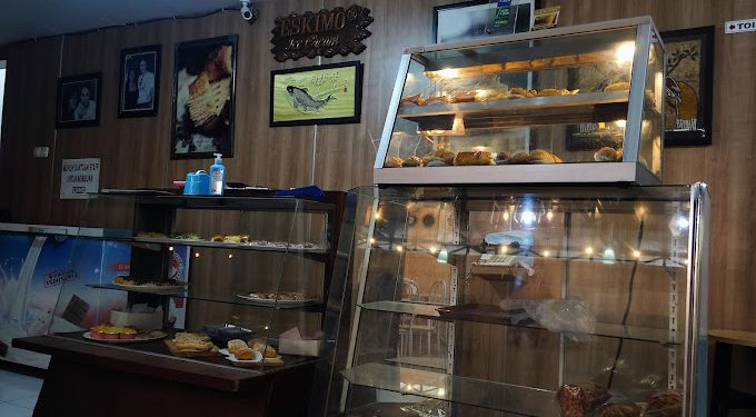 Griya Eskimo menawarkan sensasi menikmati es krim dengan cita rasa klasik. /Foto: Google Review Griya Eskimo/ De Debora