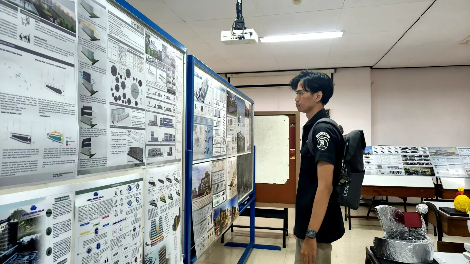 Pameran karya mahasiswa Arsitektur ITN Malang. (Foto/dok.)