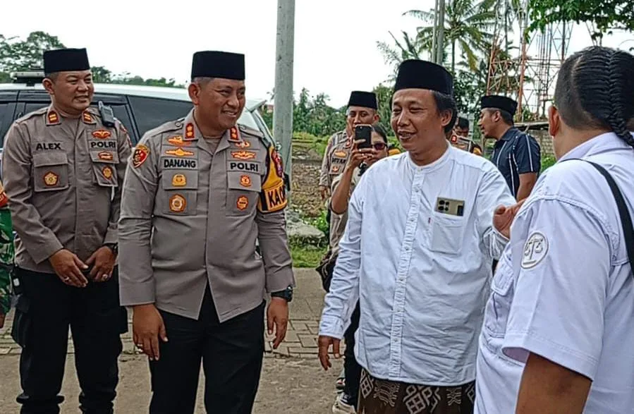 Kapolres Malang AKBP Danang Setiyo kunjungi pesantren Rakyat. Foto/dok