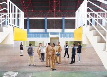 Peninjauan revitalisasi gedung olahraga guna menyambut Porprov 2025 di Kota Batu sebagai tuan rumah. Foto: Prokopim KWB