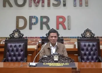 Ketua Komisi III DPR RI Habiburokhman saat memberikan perspektif lain di tengah banjir kritik yang ditujukan pada Polri. Foto: Dok.