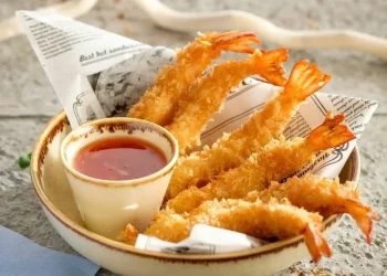 Udang goreng tepung, salah satu pilihan lauk frozen praktis untuk sahur. (Foto: Pinterest/Lera)