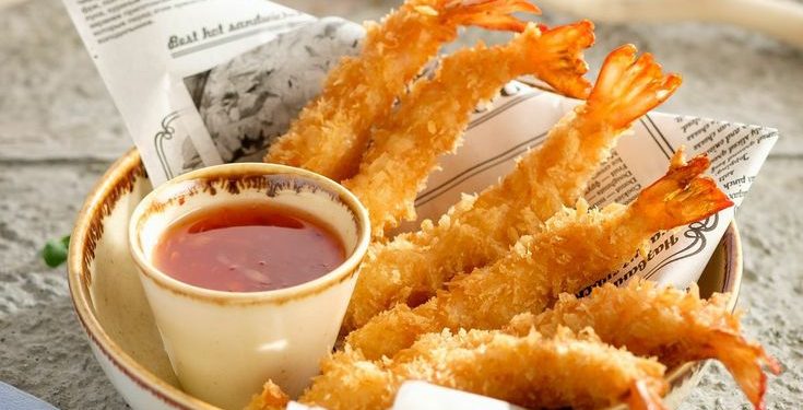 Udang goreng tepung, salah satu pilihan lauk frozen praktis untuk sahur. (Foto: Pinterest/Lera)