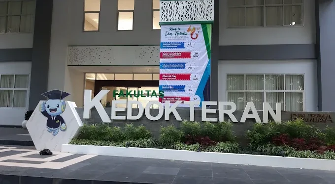 Daftar 12 Fakultas Kedokteran terbaik di Indonesia versi THE WUR 2025 sebagai referensi bagi calon mahasiswa baru. /Foto: Google Review Fakultas Kedokteran UB/Sandy Wijaya.