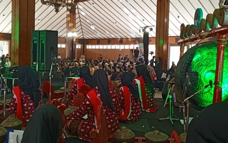 Komunitas Swara Pertiwi RW 09 Kelurahan Merjosari saat tampil ajang Festival Seni Tradisi #1. Foto/dok