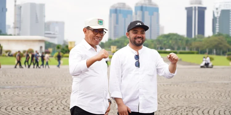 Nurochman dan Heli Suyanto saat menjalani pra kegiatan pelantikan Wali Kota Batu di Jakarta. Foto: Prokopim KWB