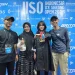 Naswa Chalisa Justiciaputri (dua dari kanan) memamerkan dua medali yang ia raih di IISO 2025. Foto: dok. Maulida