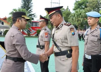 Kapolres Batu AKBP Andi Yudha Pranata saat proses sertijab jabatan Kapolsek Pujon. Foto: Polres Batu
