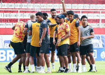 Arema FC menjamu Bali United dalam laga pekan ke-21 BRI Liga 1 2024/2025. /Foto: Instagram @aremafcofficial