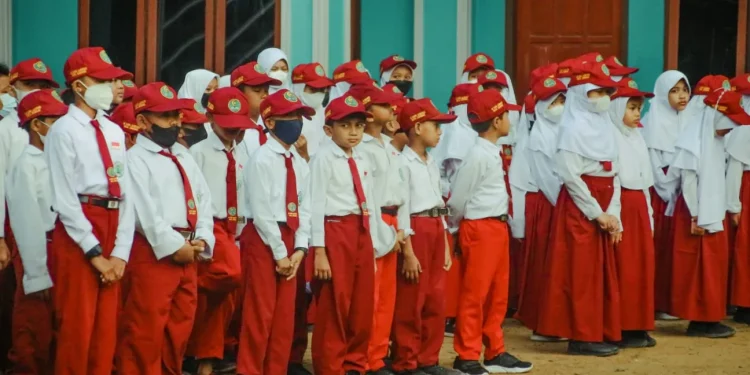 Kemendikdasmen umumkan perubahan kebijakan PPDB menjadi SPMB. /Foto: Unsplash.com/Syahrul Alamsyah Wahid
