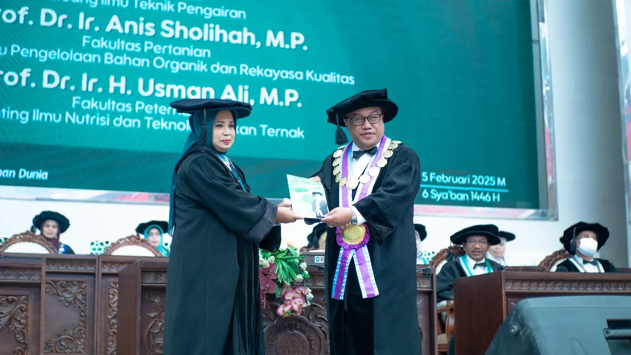 Prosesi Pengukuhan Guru Besar