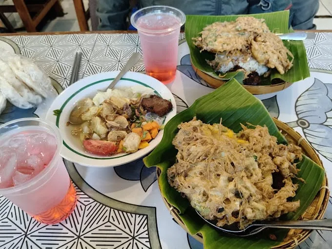 Warung Mekar Jaya.