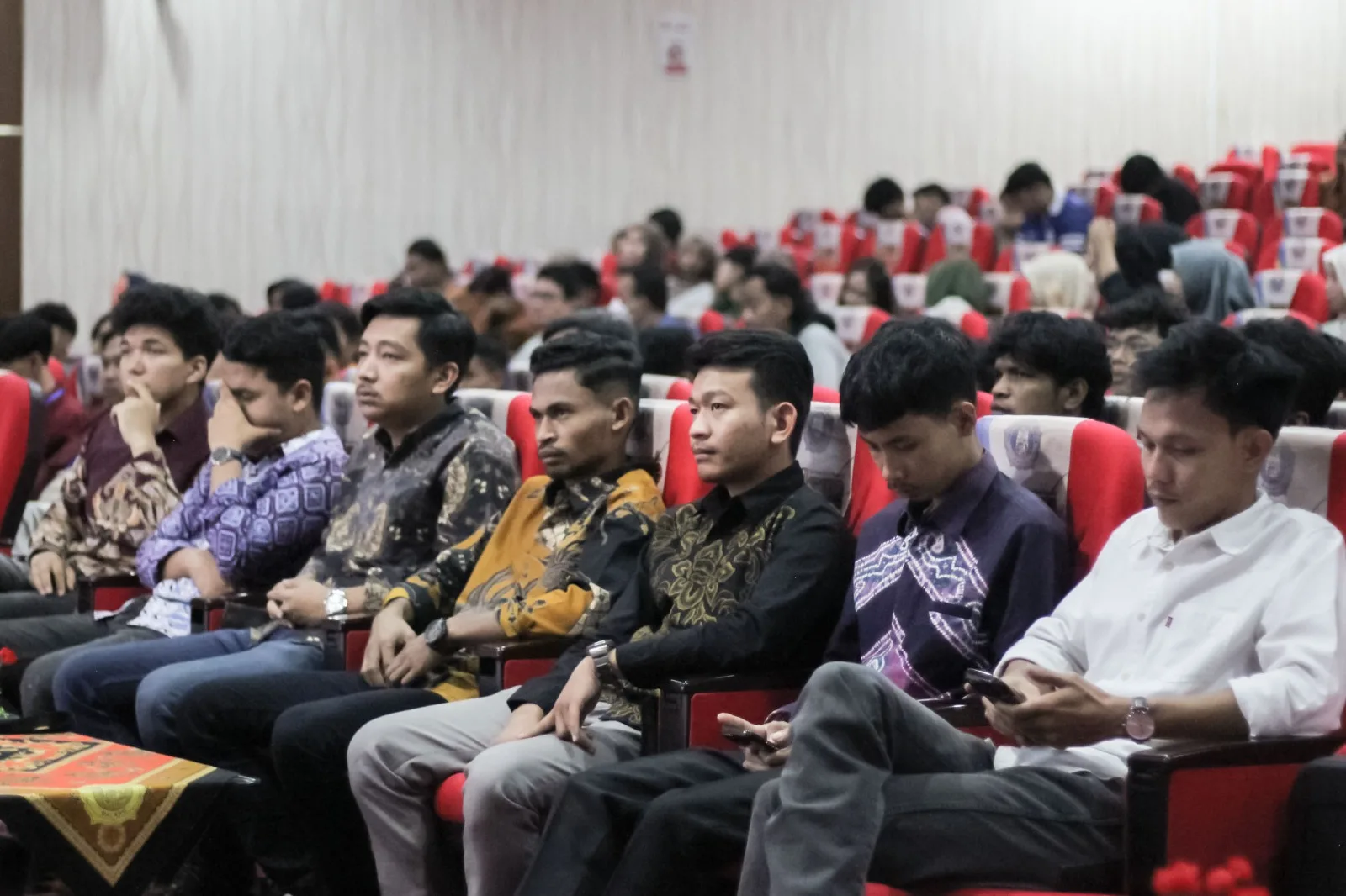 Peserta diskusi