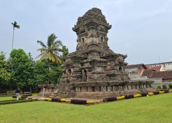 Candi Singosari.