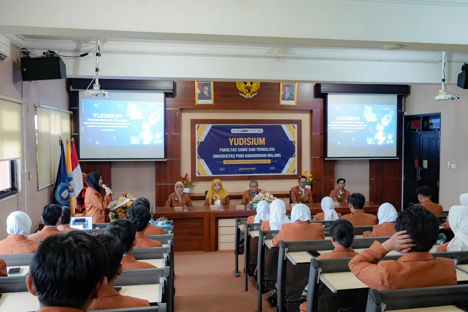 Suasana Yudisium.