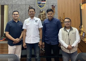 Badan Siber Ansor Jatim saat bersama dengan Ditsiber Polda Jatim. Foto/dok