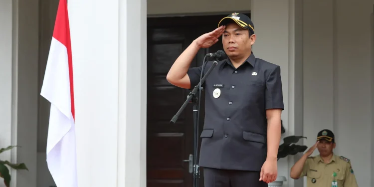 Wakil Wali Kota Malang, Ali Muthohirin memimpin apel di halaman Balai Kota Malang. (Foto/Prokopim Setda Kota Malang)