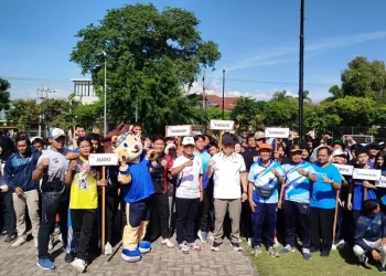 Pj Wali Kota Malang, Iwan Kurniawan memberikan motivasi kepada para atlet Kota Malang. (Foto/M Sholeh)