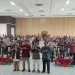 Rektor UMM, Prof. Dr. Nazaruddin Malik, S.E, M.Si berpose bersama mahasiswa baru Program Pascasarjana UMM Semester Genap 2024/2025. /Foto: Tugumalang.id/Bagus Rachmad Saputra