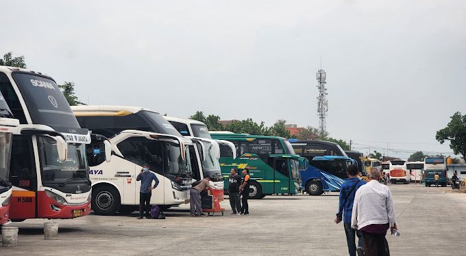 PO bus rute Malang – Jakarta yang dapat menjadi pilihan bagi penumpang. /Foto: Google Review Terminal Arjosari/Mameme Music