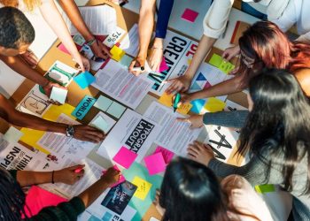 Visualisasi kerja sama tim untuk sebuah kreativitas PKM. Foto/Pinterest