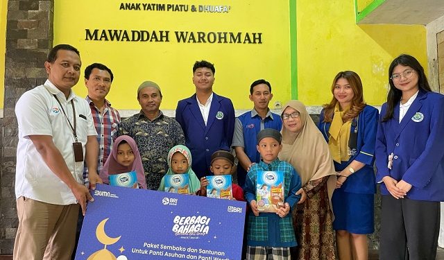 Penyaluran bantuan dari BRI Group ke Panti Asuhan Mawaddah Warohmah. Foto: BRI Malang