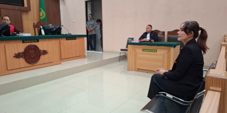 Isa Zega saat menjalani sidang di PN Kepanjen. Foto: Aisyah Nawangsari Putri