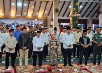 Foto bersama acara Pisah Sambut Wakil Bupati Malang. Foto: Aisyah Nawangsari Putri