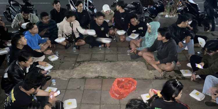 Ilustrasi Sahur On The Road. (Foto: Fawwaz Ravi Akbar/Magang)