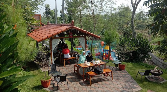Tempat bukber di Malang yang kids friendly sebagai referensi acara bukber bareng keluarga. Foto/Google Review NK Café/Sumarlan.