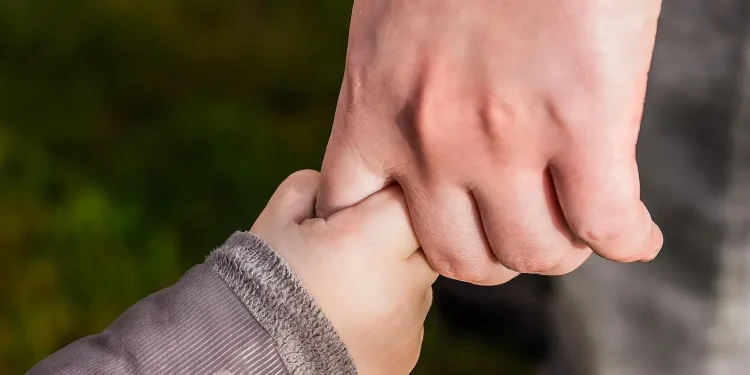 Anak autis seringkali mengalami tantrum ketika berada di tempat umum, PSLC beberkan alasan sebenarnya. /Foto: Pixabay.com/Myriams_fotos.