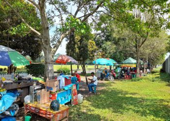 Rekomendasi tempat ngabuburit di Malang yang wajib dicoba untuk berburu aneka menu takjil berbuka puasa. /Foto: Google Review Lapangan Rampal/A Rifqi Amin.