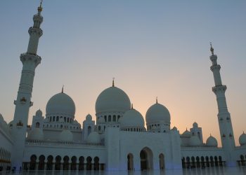 Jadwal buka puasa di Malang Raya untuk hari Sabtu 22 Maret 2025 sebagai panduan dalam menjalankan ibadah. /Foto: Pixabay.com/Hisalman.