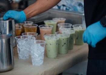 Ilustrasi minuman es. (Foto: Unsplash /Frank Zhang)