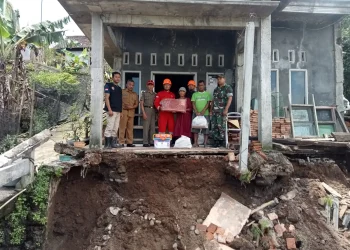 Longsor di Ngantang
