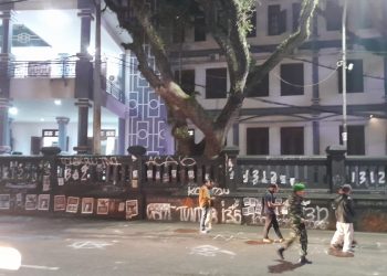 Demo ricuh di DPRD Kota Malang