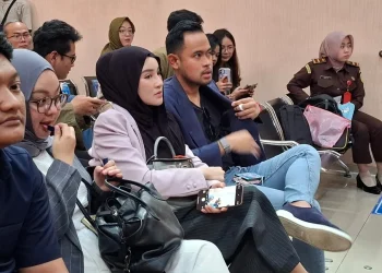 Shandy Purnamasari hadiri persidangan Isa Zega