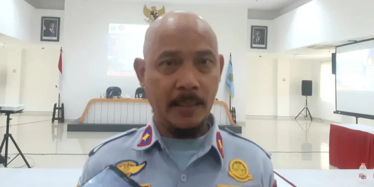 Kepala Dishub Kota Malang, Widjaja Saleh Putra mengimbau PO bus penuhi syarat operasional jelang mudik lebaran. (Foto/M Sholeh)