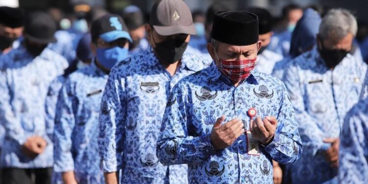Ilustrasi ASN di Pemkot Batu tetap dapat tenang karena jatah THR tak terdampak kebijakan efisiensi anggaran. Foto: Dok. Tugumalang