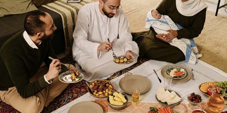 buka bersama di bulan ramadan