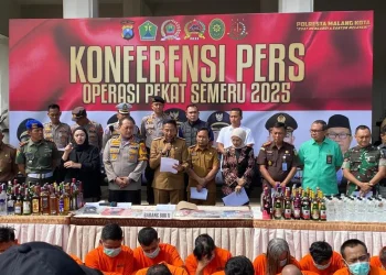 Wali Kota Malang, Wahyu Hidayat membeberkan hasil operasi pekat semeru 2025. (Foto/M Sholeh)