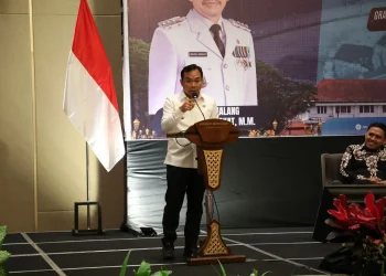 Wakil Wali Kota Malang, Ali Muthohirin dalam Musrenbang RKPD dan Forum Konsultasi Publik rancangan awal RPJMD Kota Malang 2025-2029. (Foto/dok. Prokopim Setda Kota Malang)