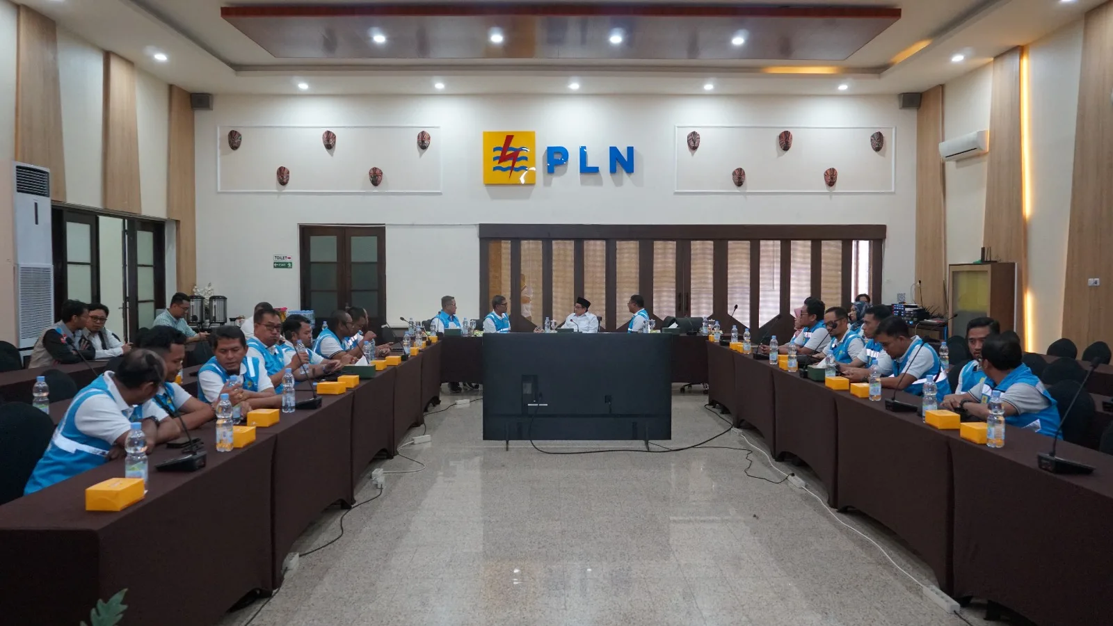 Dewan Komisaris PLN melakukan kunjungan ke PLN UP3 Malang. (Foto/dok.)