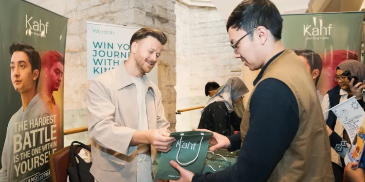Kahf dan Wardah menjadi bagian dalam Open Iftar di bangunan bersejarah di London. Foto: Dok