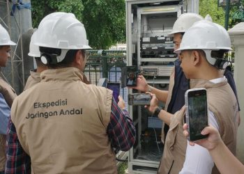 Tim ekspedisi jaringan dari Indosat memantau performa jaringan jelang lebaran 2025. (Foto/dok.)