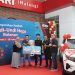 Mahasiswa di Malang dapat hadiah mobil berkat telaten menukarkan telkomsel poin. Foto: Dok.