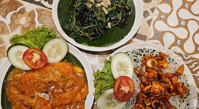 Rekomendasi restoran seafood dekat kawasan Kayutangan Heritage Malang. /Foto: Google Review Sepiring Ikan/Yuri Chan.